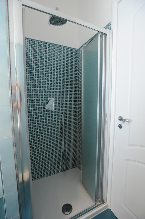 B&B Aurora Domus D'A-Mare Pesaro Szoba fotó