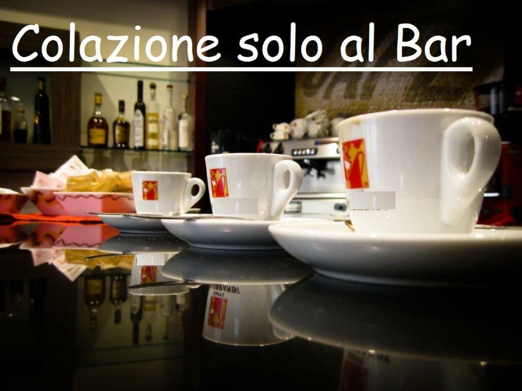 B&B Aurora Domus D'A-Mare Pesaro Kültér fotó